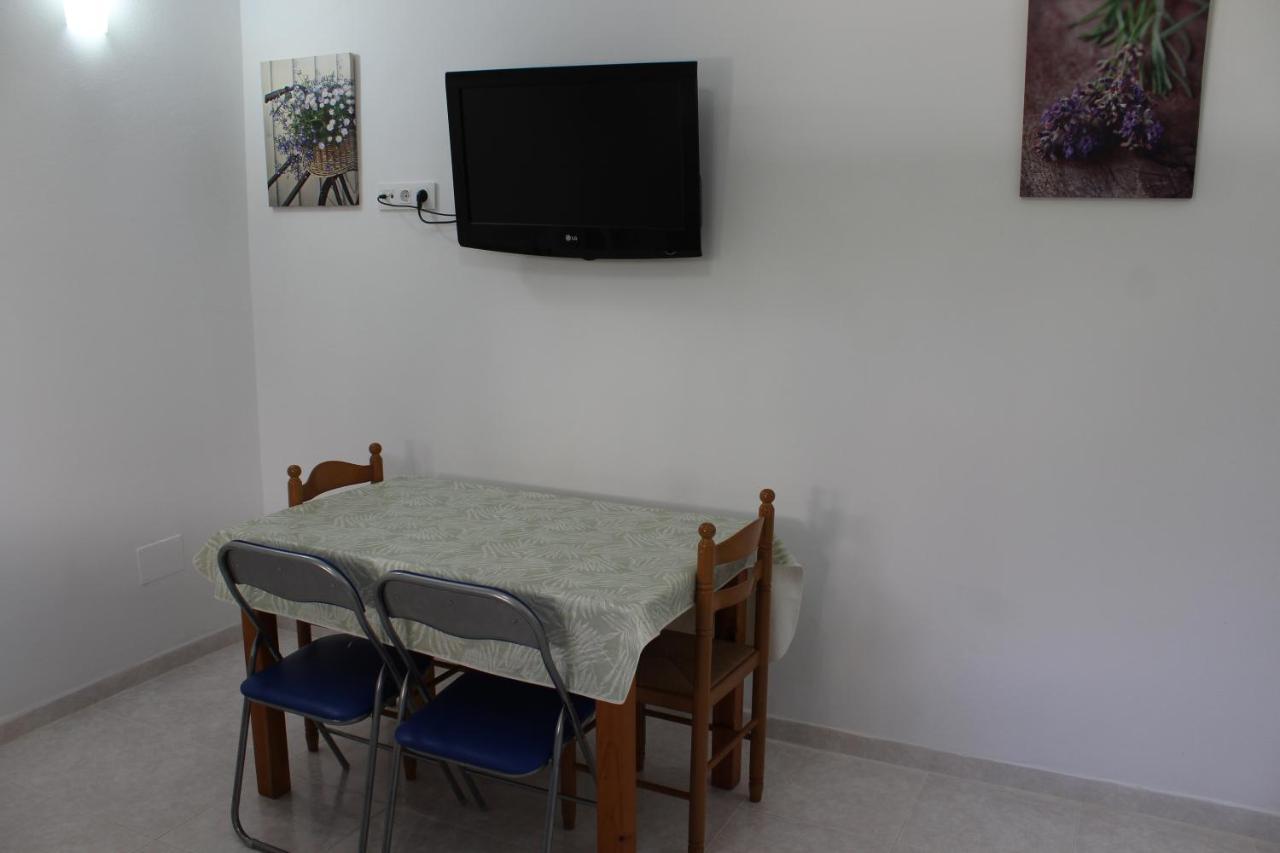 Apartamento Ideal En Cala'N Blanes, Ciudadela กาลาเอนฟอร์กัต ภายนอก รูปภาพ